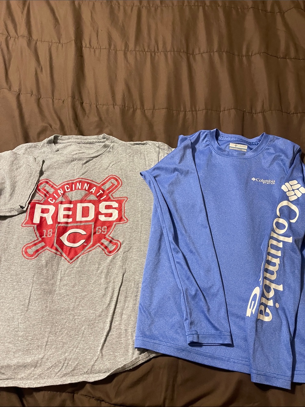 Cincy Reds Gray short sleeve Tee & Columbia Blue Long Sleeve Shirt, M 10-12